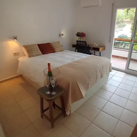 Βίλα 10 People, 150 M From The Sea, Pool And Garden