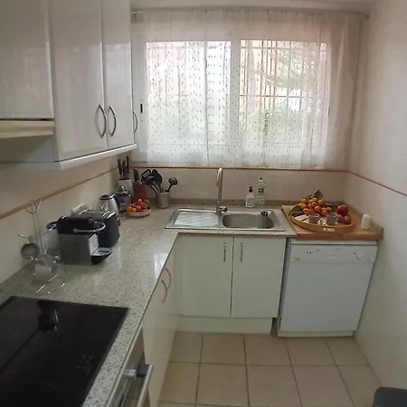 Villa 10 People, 150 M From The Sea, Pool And Garden