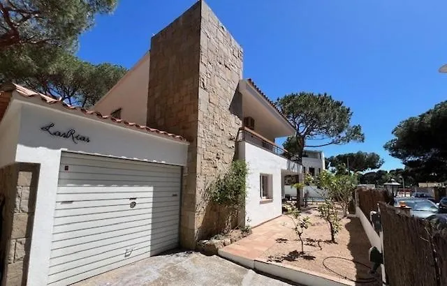 10 People, 150 M From The Sea, Pool And Garden * פלטחה ד'ארו