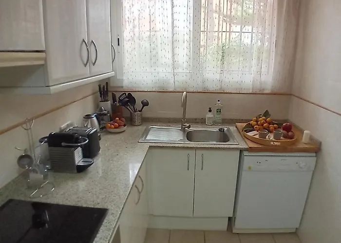 וילה 10 People, 150 M From The Sea, Pool And Garden