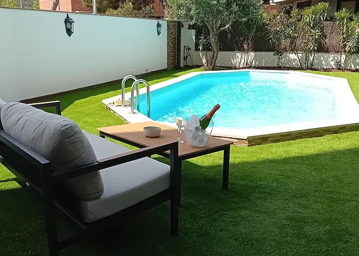 וילה 10 People, 150 M From The Sea, Pool And Garden פלטחה ד'ארו