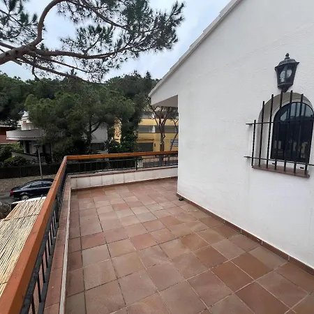 Vila 10 People, 150 M From The Sea, Pool And Garden *