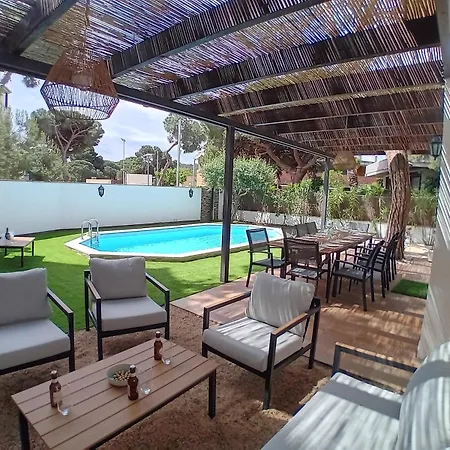10 People, 150 M From The Sea, Pool And Garden ヴィラ プラヤ・デアロ