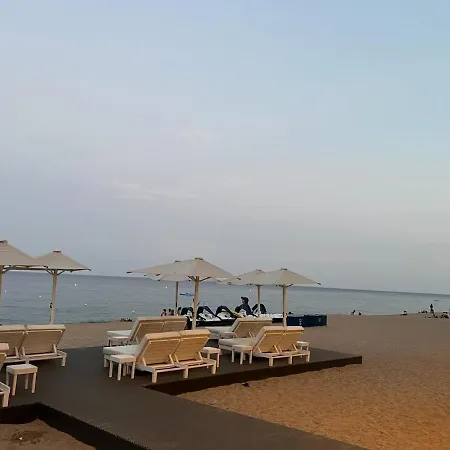 ヴィラ 10 People, 150 M From The Sea, Pool And Garden