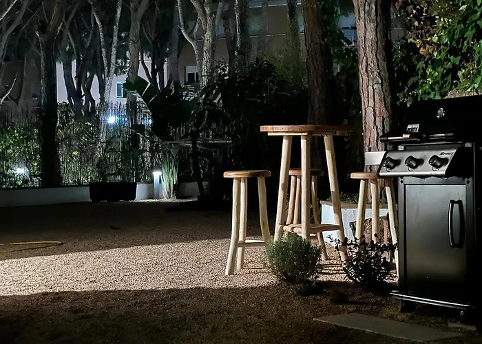 Villa 10 People, 150 M From The Sea, Pool And Garden