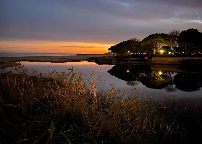 10 People, 150 M From The Sea, Pool And Garden Villa *